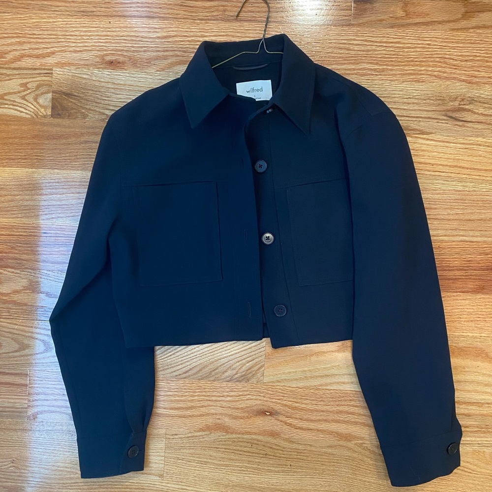 EUC Aritzia Wilfred Little Cropped Jacket in Black / size S